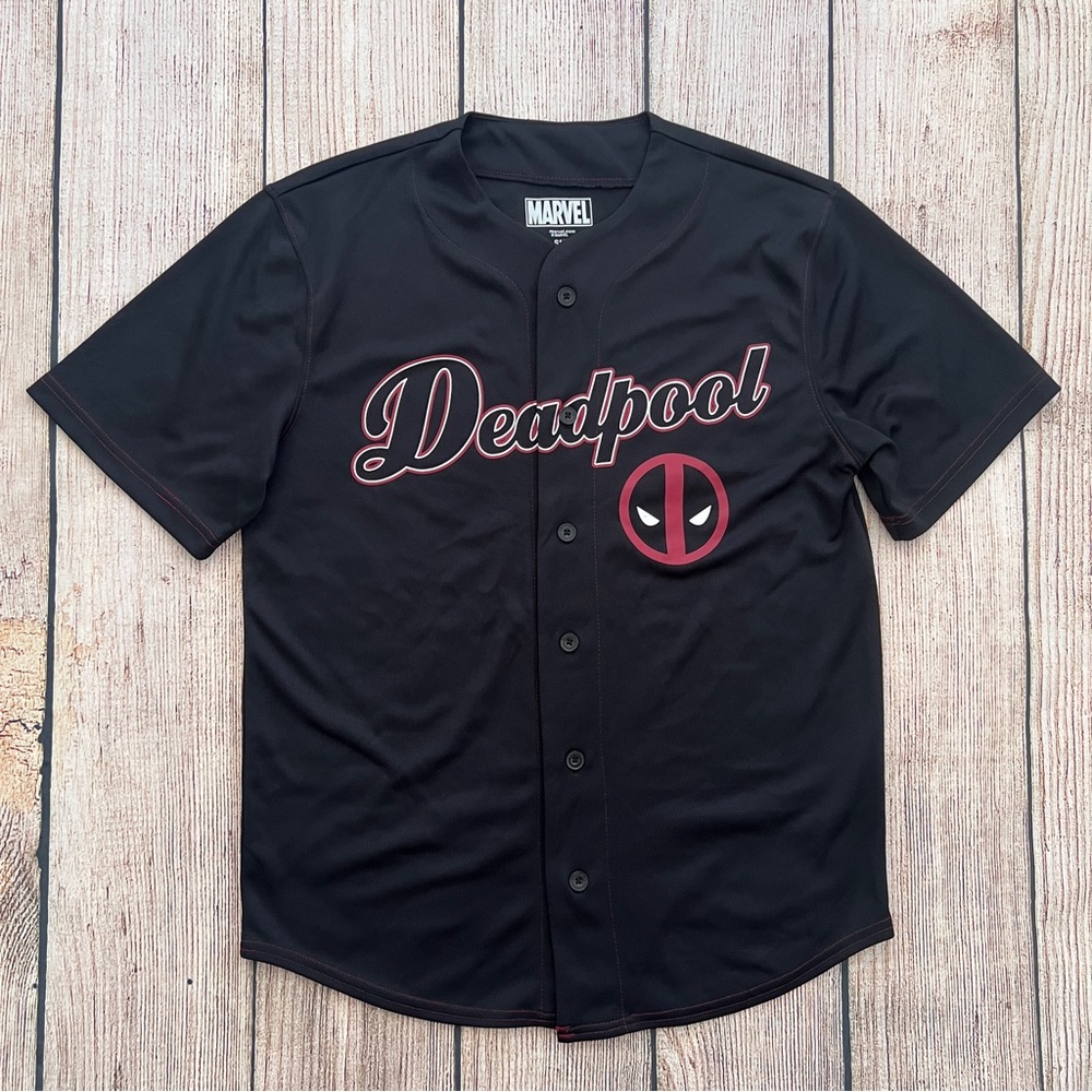 F1 -- MARVEL black red DEADPOOL short sleeve button up men's jersey top SM